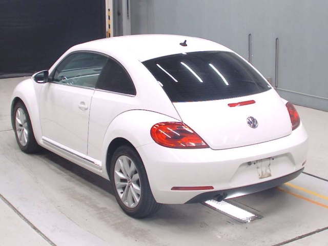 VOLKSWAGEN THE BEETLE 2012