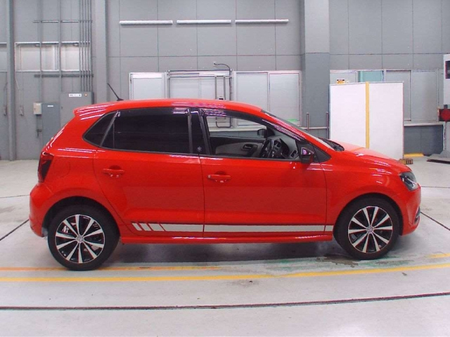 VOLKSWAGEN POLO 2017