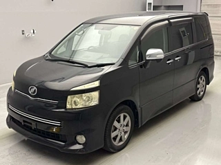 TOYOTA VOXY 2010