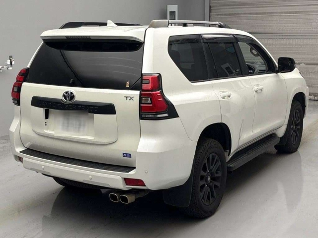 TOYOTA LAND CRUISER PRADO 2023