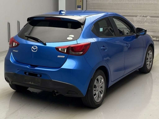 MAZDA DEMIO 2015