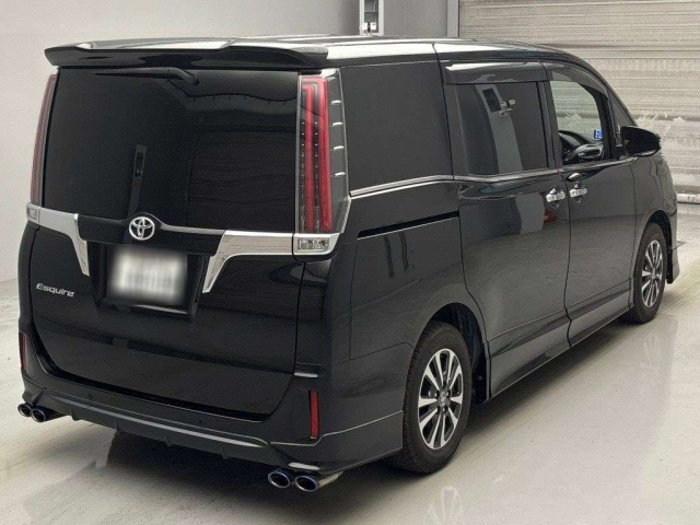 TOYOTA ESQUIRE 2019