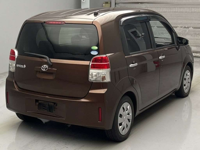 TOYOTA SPADE 2014