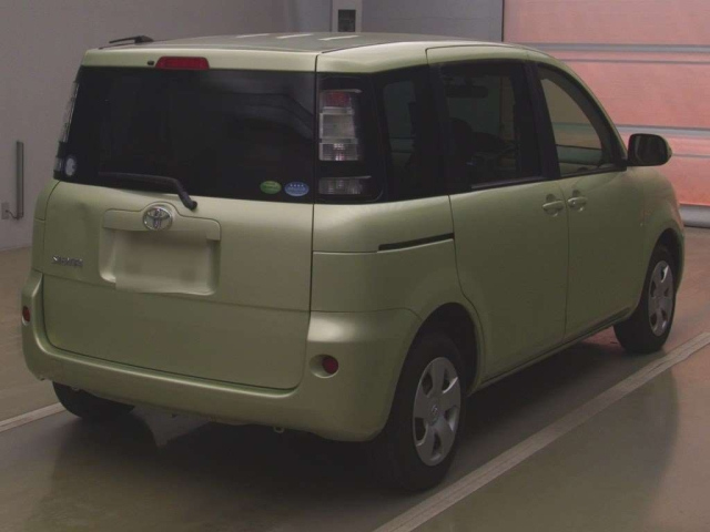 TOYOTA SIENTA 2014