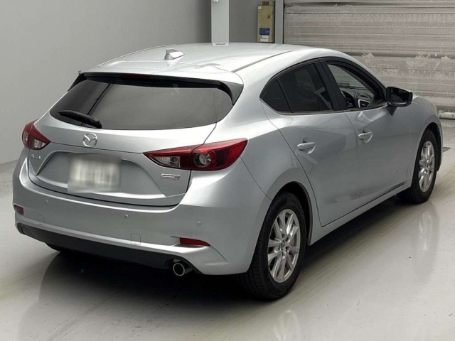 MAZDA AXELA 2017