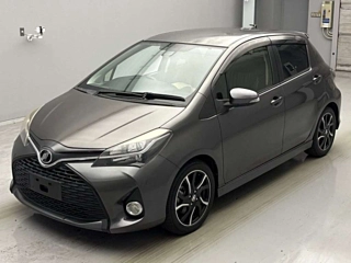 TOYOTA VITZ 2015