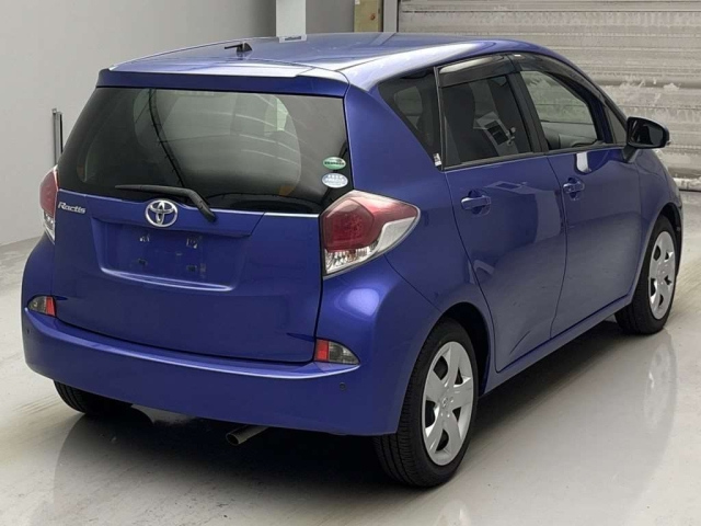TOYOTA RACTIS 2014