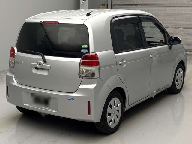TOYOTA SPADE 2018