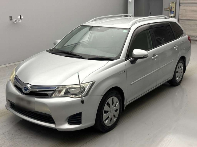 TOYOTA COROLLA FIELDER 2013