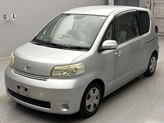 TOYOTA PORTE 2010
