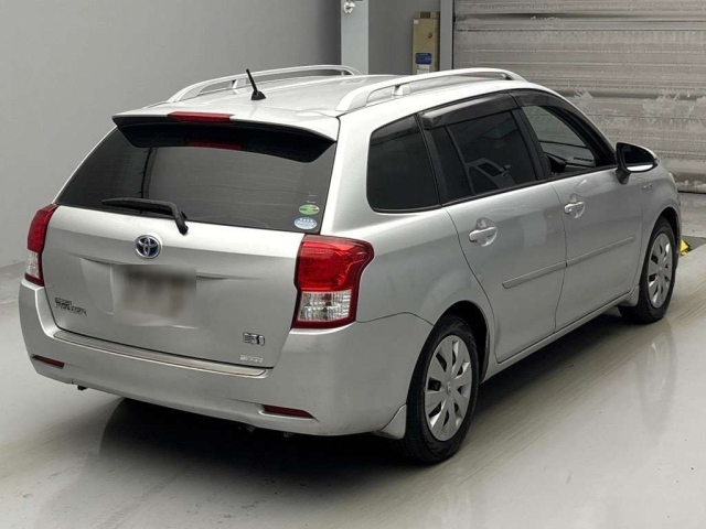 TOYOTA COROLLA FIELDER 2013
