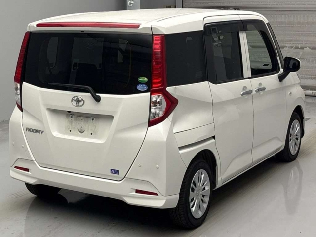 TOYOTA ROOMY 2019