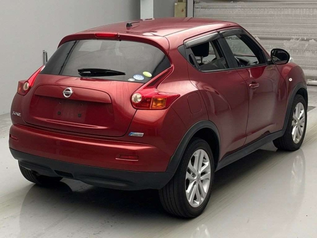NISSAN JUKE 2011