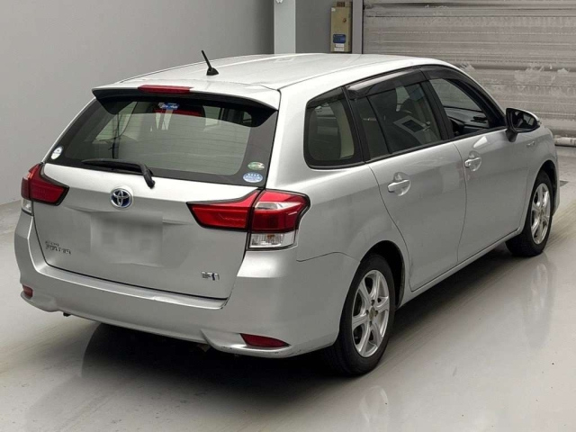 TOYOTA COROLLA FIELDER 2016