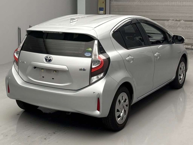 TOYOTA AQUA 2020