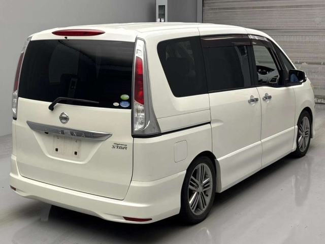NISSAN SERENA 2011