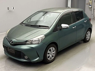 TOYOTA VITZ 2015