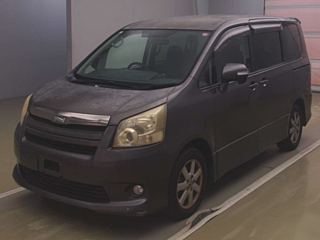 TOYOTA NOAH 2009