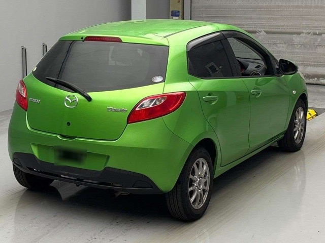MAZDA DEMIO 2011