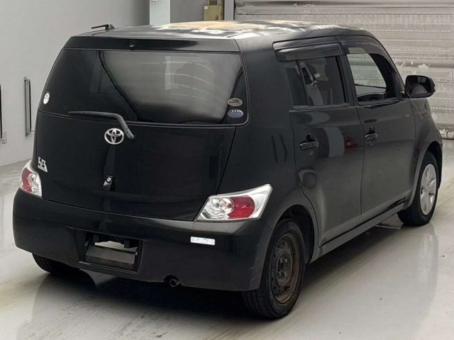 TOYOTA BB 2010