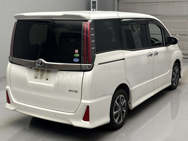 TOYOTA NOAH 2020