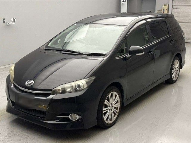 TOYOTA WISH 2016