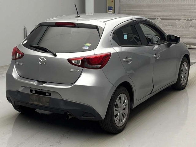 MAZDA DEMIO 2016