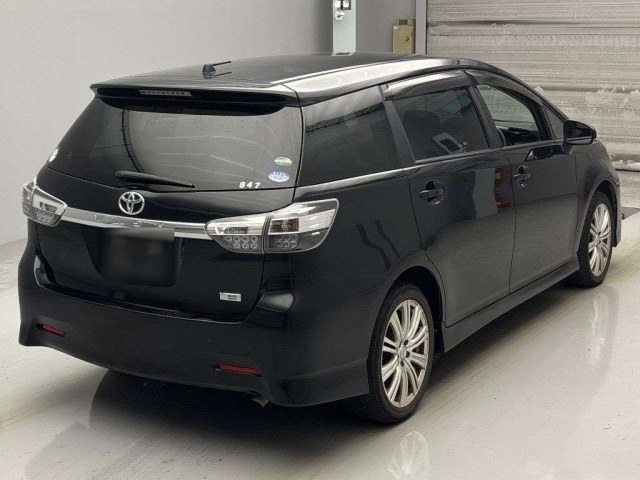 TOYOTA WISH 2016