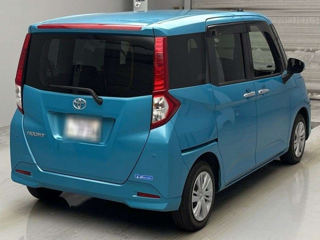 TOYOTA ROOMY 2022