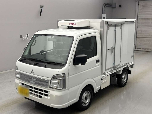 MITSUBISHI MINICAB TRUCK 2024