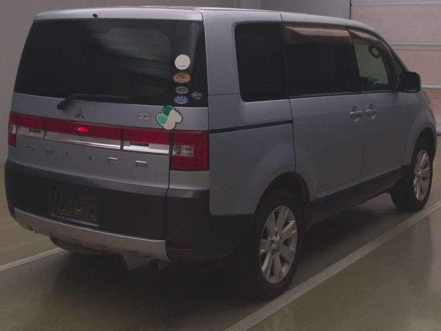 MITSUBISHI DELICA D5 2010