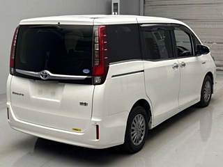 TOYOTA ESQUIRE 2017