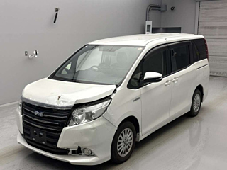 TOYOTA NOAH 2014