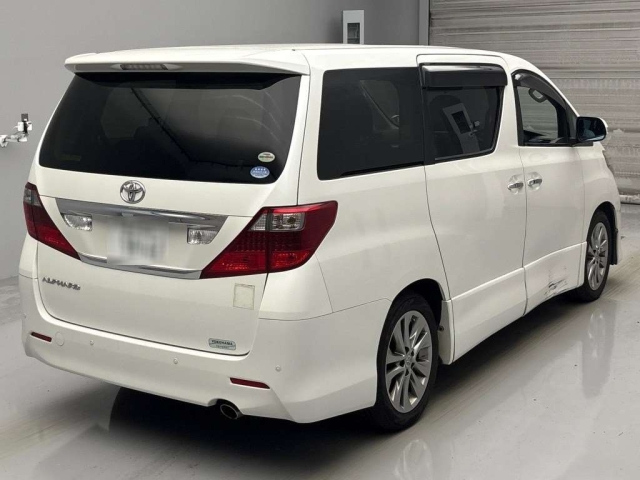 TOYOTA ALPHARD 2011