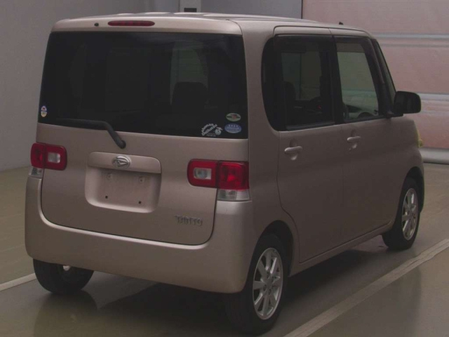 DAIHATSU TANTO 2009