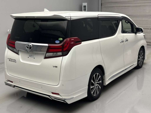 TOYOTA ALPHARD 2017