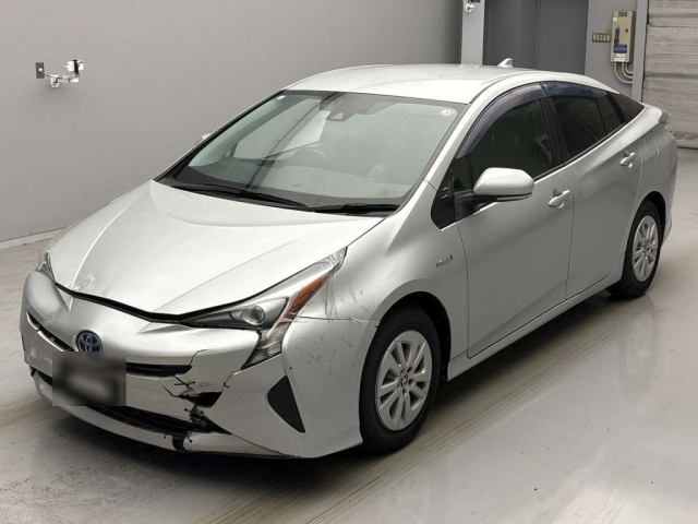 TOYOTA PRIUS 2018
