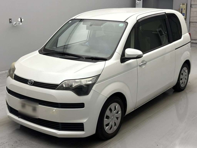TOYOTA SPADE 2012