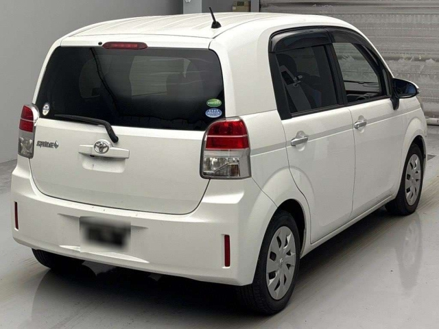 TOYOTA SPADE 2012