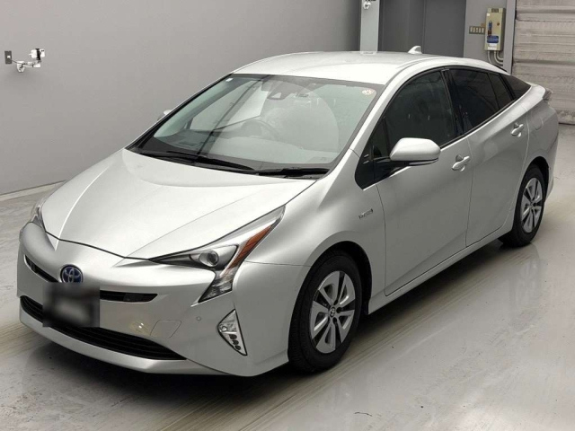 TOYOTA PRIUS 2018