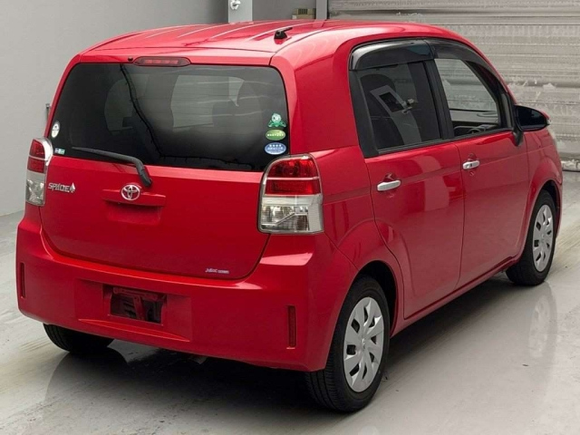 TOYOTA SPADE 2012