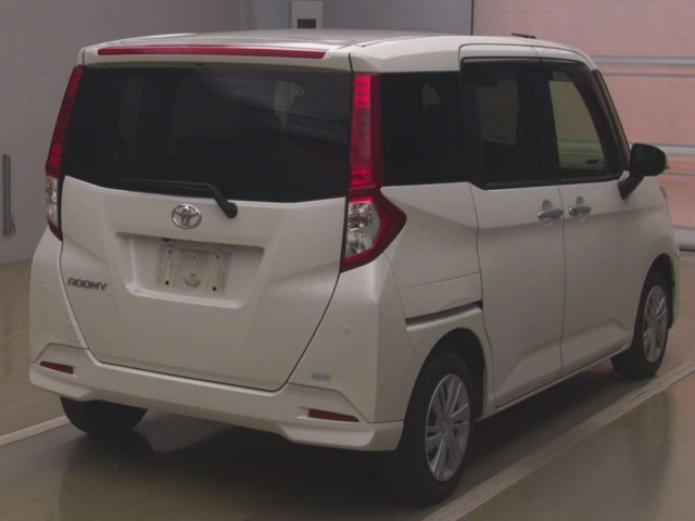 TOYOTA ROOMY 2023