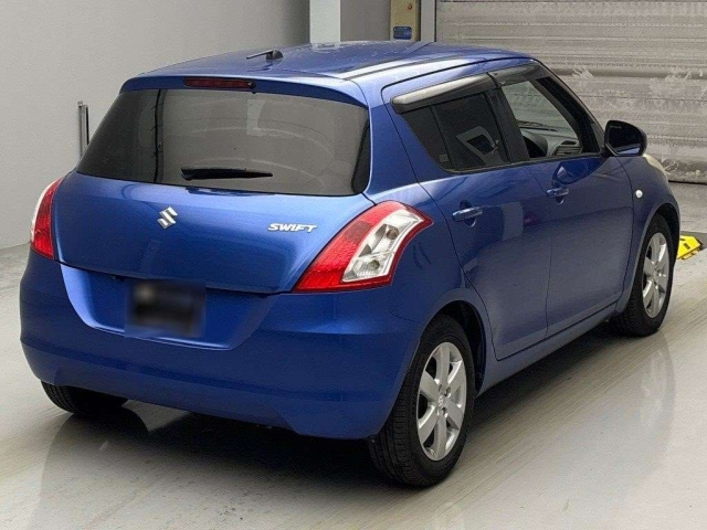 SUZUKI SWIFT 2010