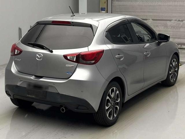 MAZDA DEMIO 2015