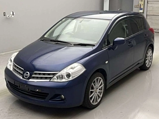 NISSAN TIIDA 2010