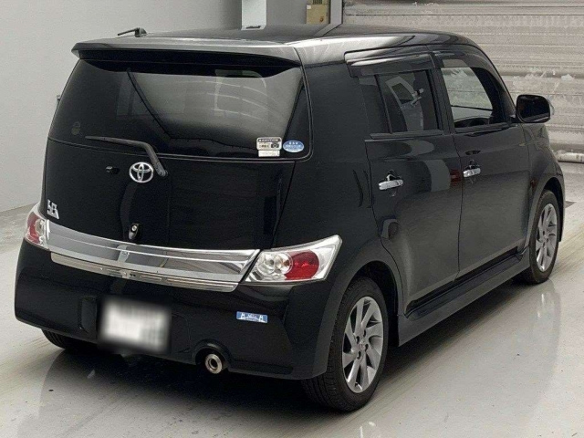 TOYOTA BB 2013