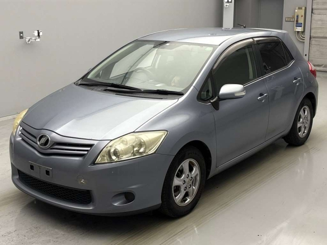 TOYOTA AURIS 2010