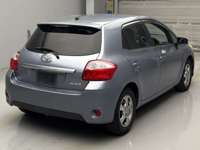 TOYOTA AURIS 2010
