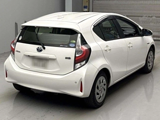 TOYOTA AQUA 2018