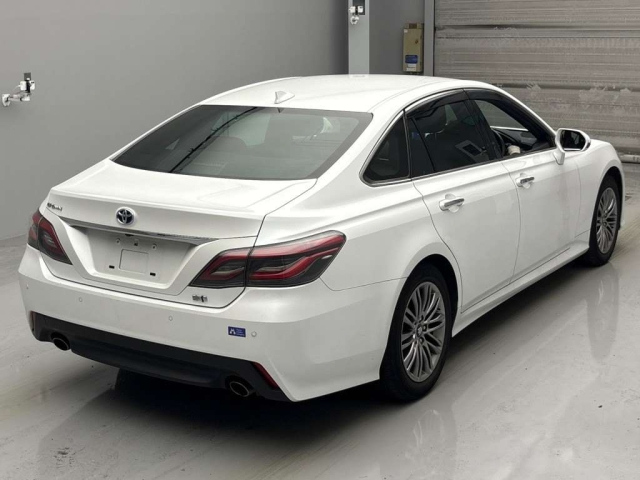 TOYOTA CROWN 2021
